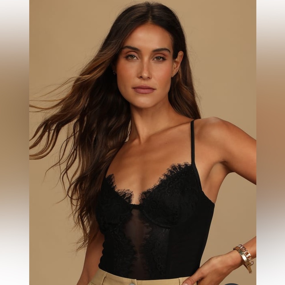 🖤 Lulu’s Draw You In Black Sleeveless Lace Bustier Bodysuit